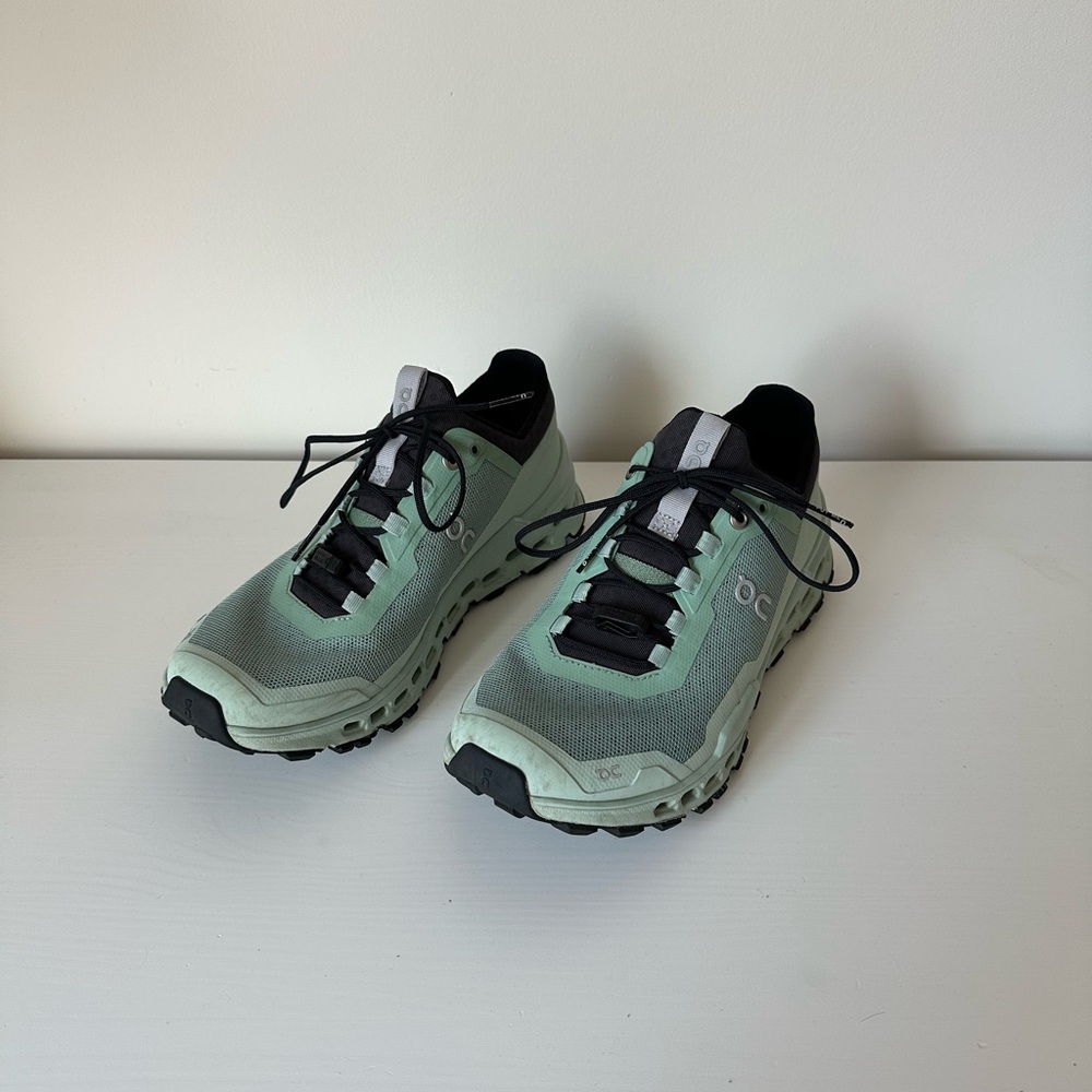 ON CLOUDULTRA WOMEN